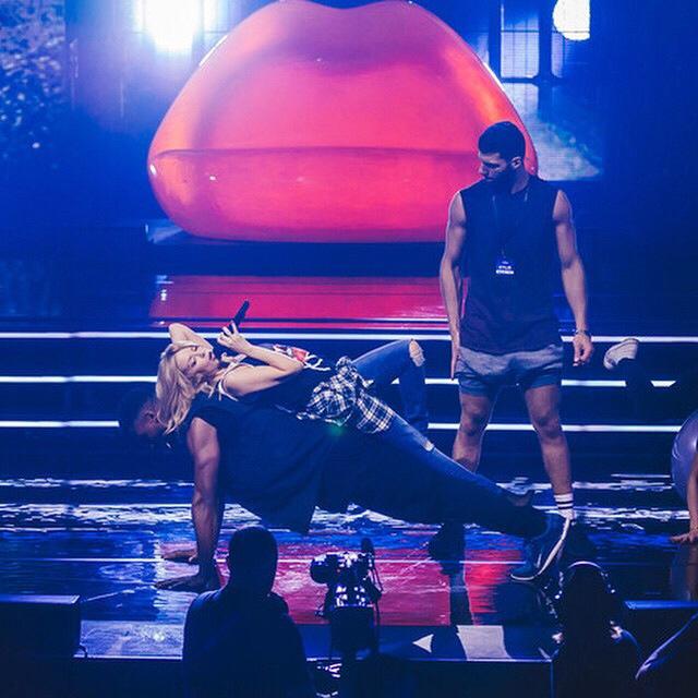 LIVE: Kylie Minogue nemá natřásání zadku zapotřebí