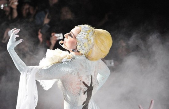 Lady Gaga nazpívala White Christmas, stane se její verze hitem Vánoc? 