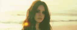 AUDIO: Lana Del Rey zve na líbánky v další snové baladě