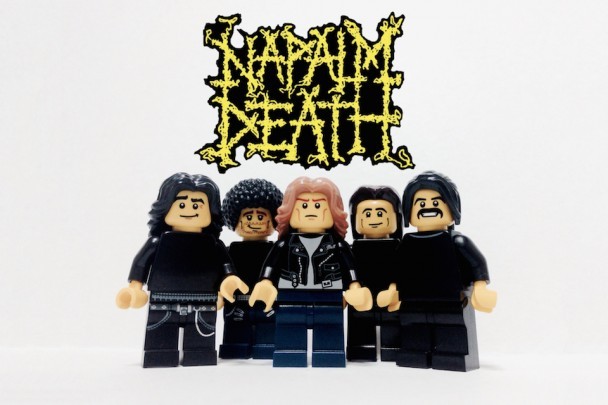 Křivák, kytary a styl. Green Day, Muse i Beatles jako Lego panáčci