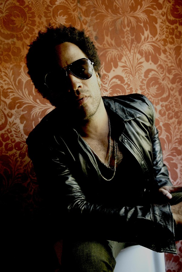 POST SCRIPTUM (7.): Miley Cyrus odsoudila Bad Blood Taylor Swift