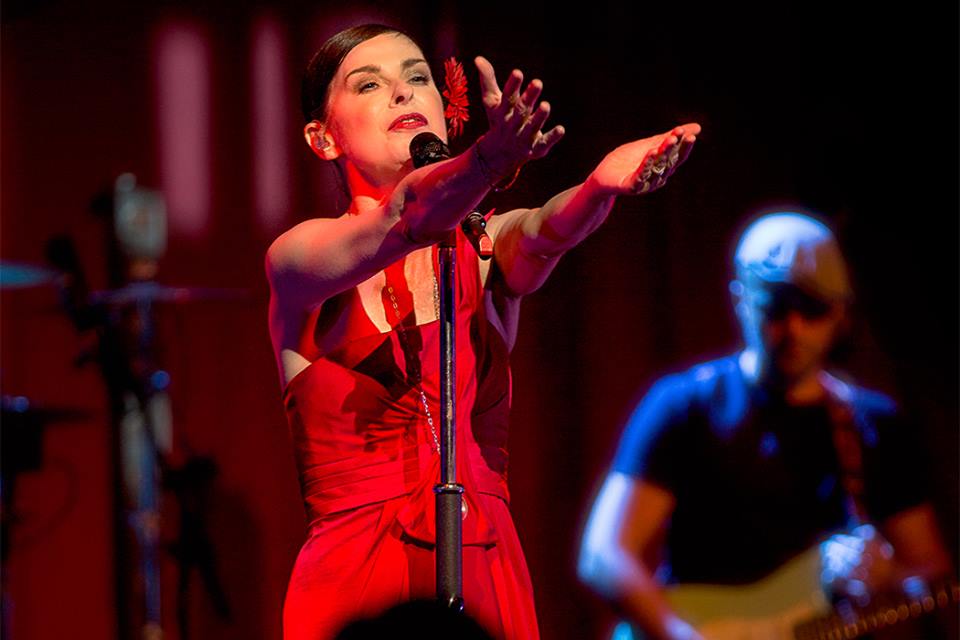 LIVE: Lisa Stansfield Prahu uřvala