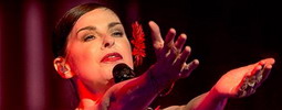 LIVE: Lisa Stansfield Prahu uřvala