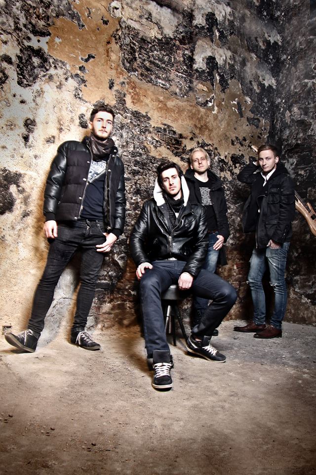 VIDEO: Lola běží podlehla kouzlu nemilosrdných krásek