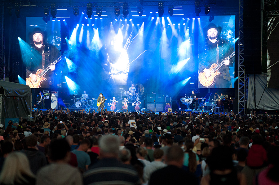 LIVE: Lucie na Rock For People: Poslední swing v nebeským rytmu