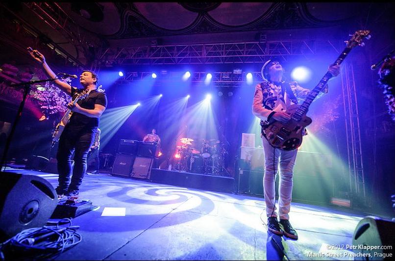 LIVE: Manic Street Preachers nabídli velšský poklad v téměř plné kráse 