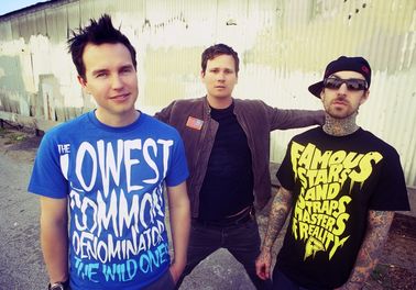 Blink-182 uspořádali aukci, výtěžek půjde na pomoc Japonsku