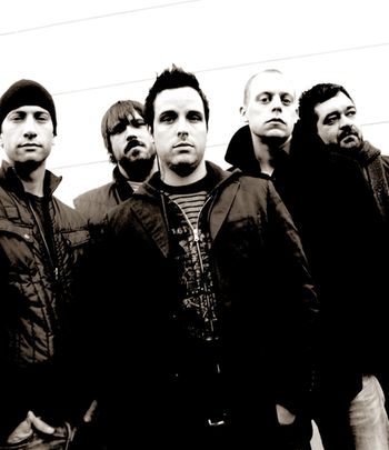 BoySetsFire: problémy zapomenuty, kapela se dává dohromady a míří do Prahy