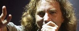 Eddie Vedder z Pearl Jam nahraje nové album na ukulele, pomůže mu Glen Hansard