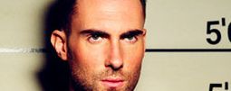 Maroon 5 se v novém klipu „peleší“ s ruskou modelkou