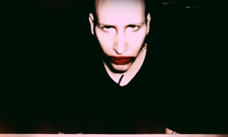 Připravte se na dekadentní večírek, Marilyn Manson míří v červenci do Prahy