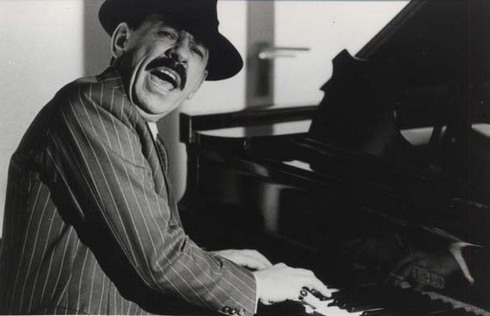 SMRT SI ŘÍKÁ ROCK'N'ROLL: Scatman John (9.)