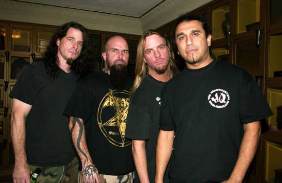 Masoví vrazi aneb malý vzorek lidských bestií