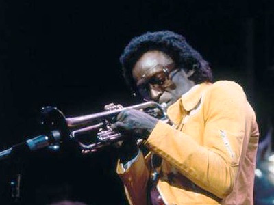 SMRT SI ŘÍKÁ ROCK'N'ROLL: Miles Davis (35.)