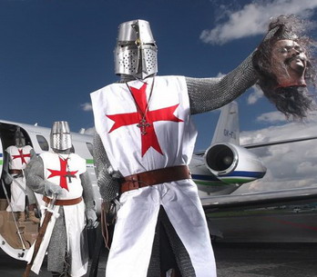 RECENZE: Monkey Business natočili pěknou Holovinu