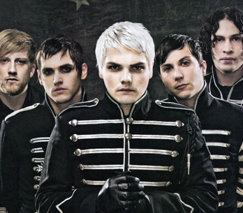 RECENZE: Zrcadlo vzpomínek na dospívání My Chemical Romance