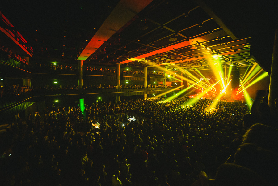 LIVE: Queens of the Stone Age nevládli pevnou rukou