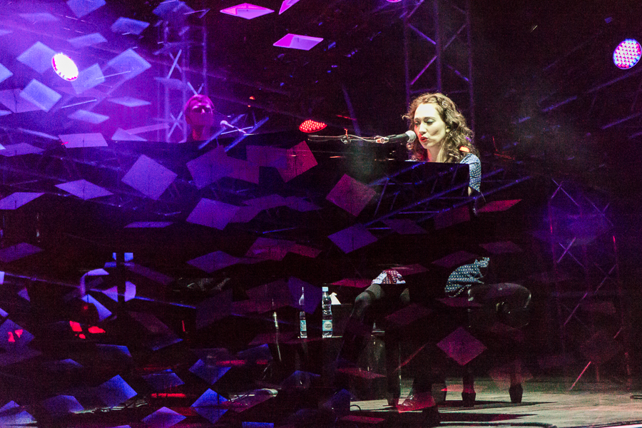 LIVE: Regina Spektor na Hradě - Já, já, já, já Ginu mám rád!