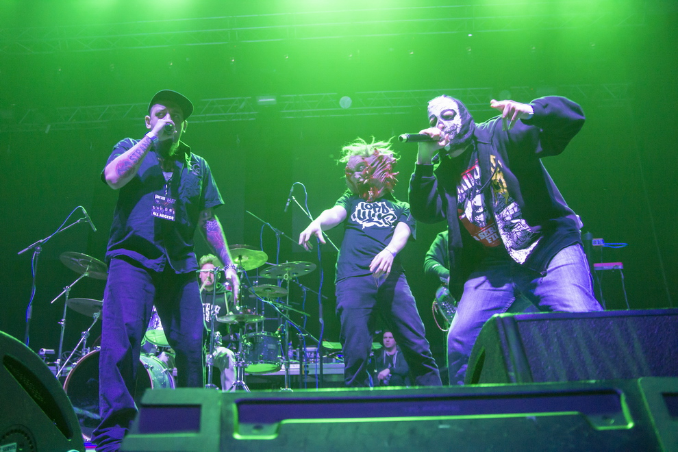 LIVE: Smrtka a červi - Vanessa si zkusila halový koncert