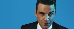 RECENZE: Robbie Williams opět swinguje s noblesou