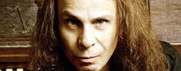 Ronnie James Dio: hold mu vzdají Lemmy, Deep Purple i Foo Fighters