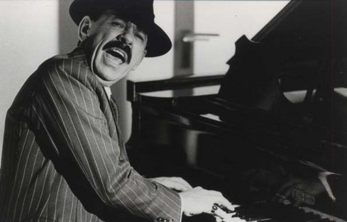 SMRT SI ŘÍKÁ ROCK'N'ROLL: Scatman John (75.)