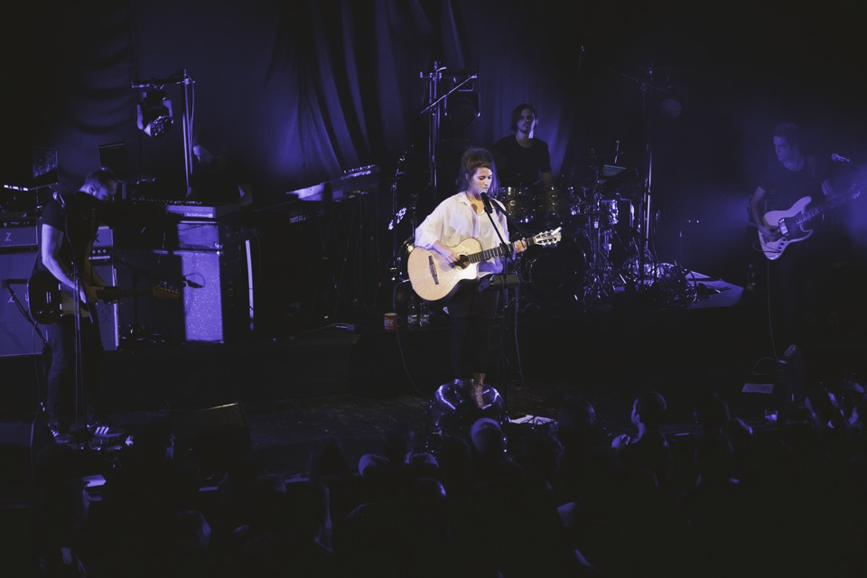 LIVE: Odzbrojující úsměv Selah Sue vyprodal Roxy i podruhé