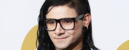 RECENZE: Skrillex na debutu razí cestu dubstepového mainstreamu