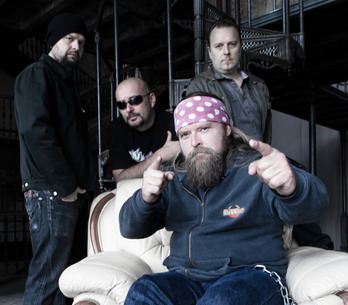 Škwor interview: K volbám nejdeme. Stejně to dopadne blbě