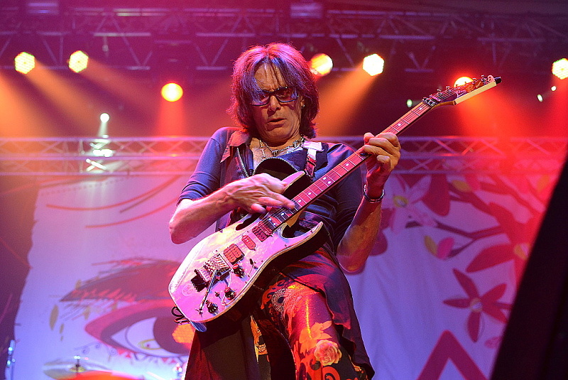 LIVE: Steve Vai demonstroval možnosti elektrické kytary