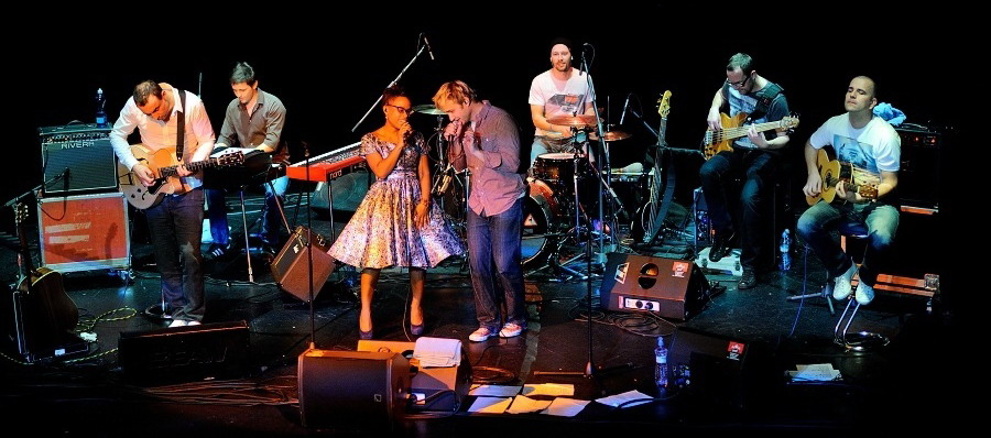 LIVE: Support Lesbiens potichu nejsou Cliché