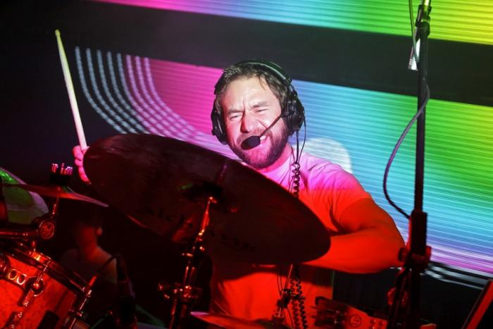 Tata Bojs jsou v suchu aneb koncert ve Žlutých lázních bude