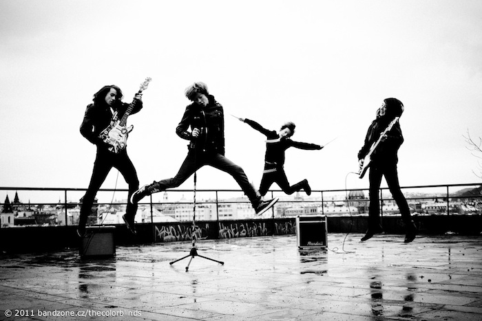 Nejmladší z Mišíků (14let) debutuje s kapelou The Colorblinds