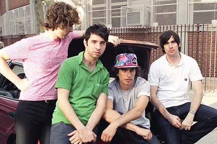 Zpěvák The Rapture na čas opustil kapelu po sebevraždě matky