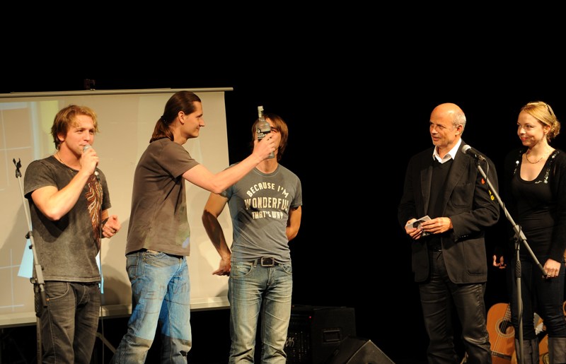 LIVE: První vystoupení turné Tomáše Kluse raději prostříhat