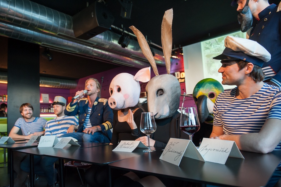 VIDEO: Co si přejí Tomáš Klus, Ewa Farna nebo Klára Vytisková?