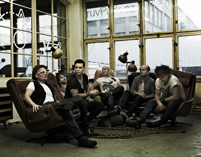 Kapela Tommy Indian spojila členy Cartonnage, Toxique nebo Radůzy