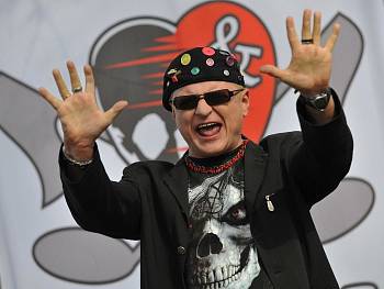 Vilém Čok oslaví padesátku, k narozeninám si nadělil Živou vodu