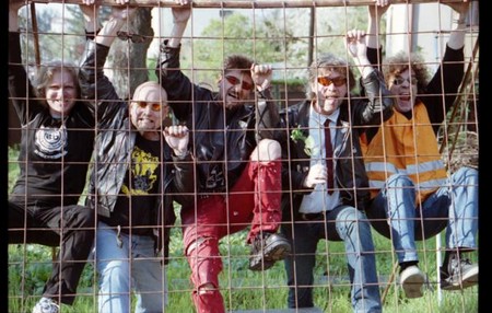 Visací zámek si značkuje věrné fanoušky. Na pódiu se bude tetovat