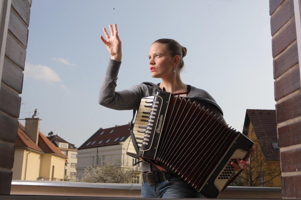 VIDEO: Vladivojna La Chia vyhání strašidla z Hradu