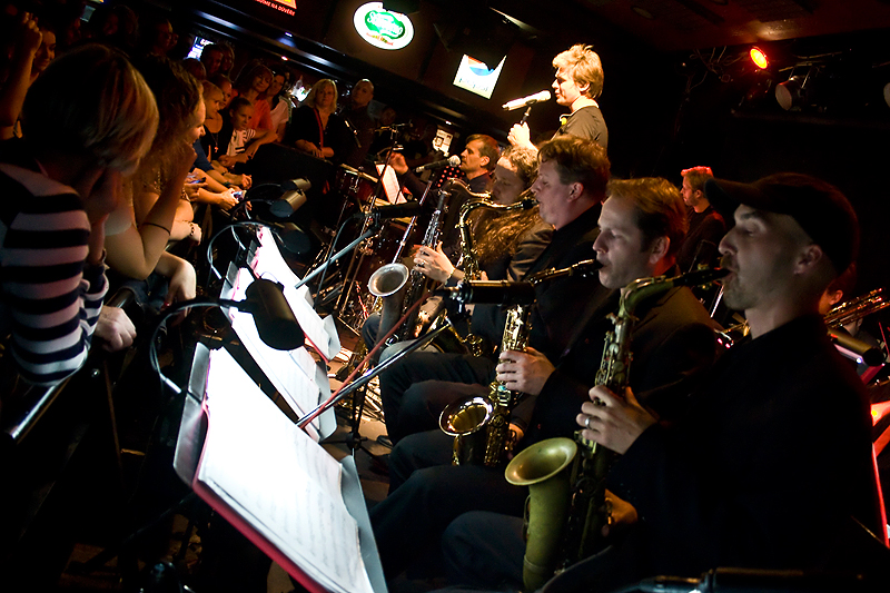 LIVE: Brněnské Metro se s Vojtou Dykem rozjelo do druhé pětiletky