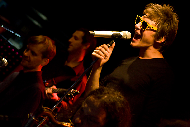 LIVE: Brněnské Metro se s Vojtou Dykem rozjelo do druhé pětiletky