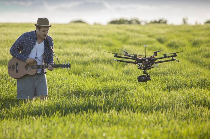 VIDEO: Voxel se za lepší svět málem nechal zavřít