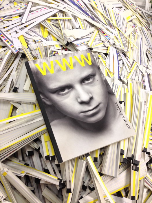 Atomová včela WWW: doping před festivalovými pluky mainstreamu