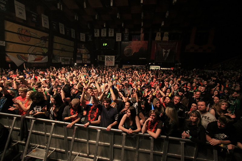 LIVE: Wohnout oslavili patnáctiny, nadělili si gigantický dort