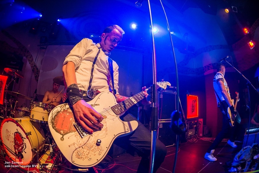 ROCKBLOG: Pišto (Zakázaný ovoce) - Tebe se to přece netýká