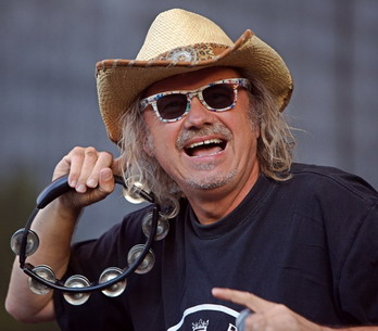 žlutý pes 064 hejma TOP