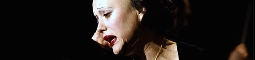 Edith Piaf oslňuje