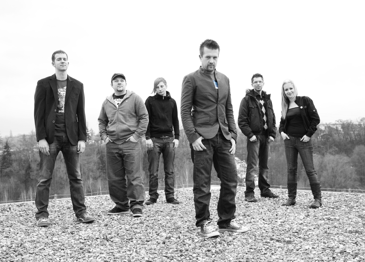 Bek Ofis na turné s čepičkou