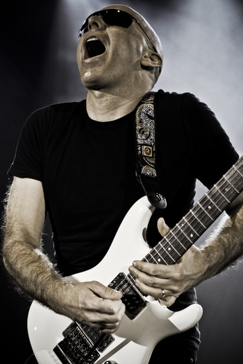Joe Satriani: kytarový mág už zítra!